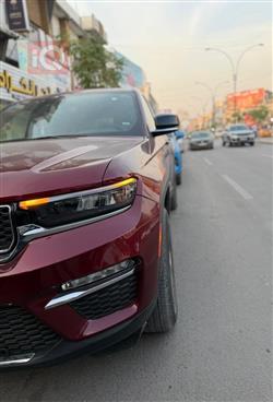 جیپ گراند شیرۆکی